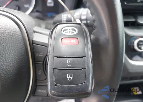 2022 Toyota Corolla Cross Le z USA, uszkodzony, nr VIN 7MUCAAAG8NV013343